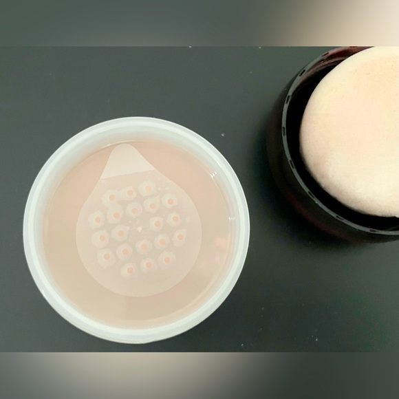 Shiseido The Makeup Loose Powder - Picture 5 of 6